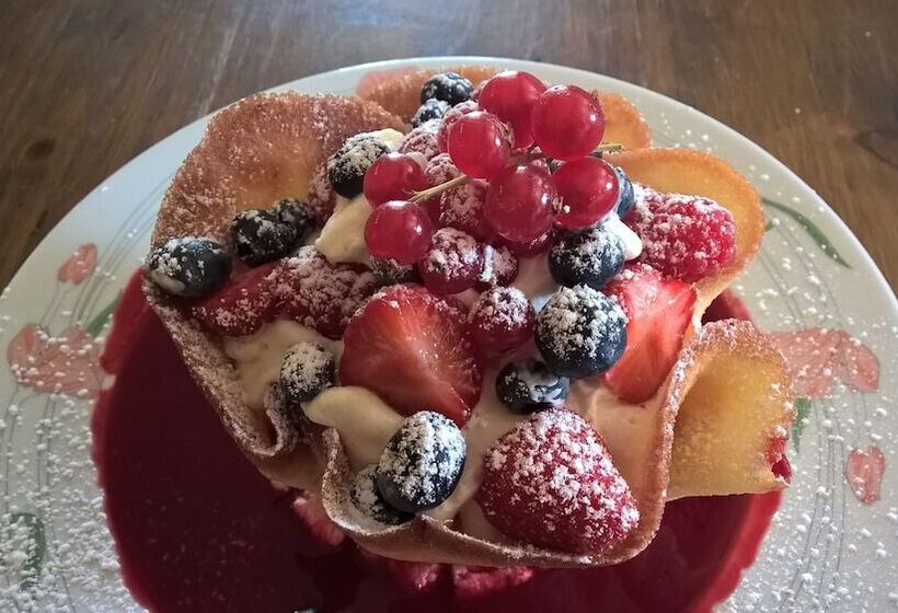 ホテル Hôtel Restaurant Le Lassus