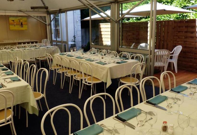 בית מלון כפרי Hôtel Restaurant Le Relais