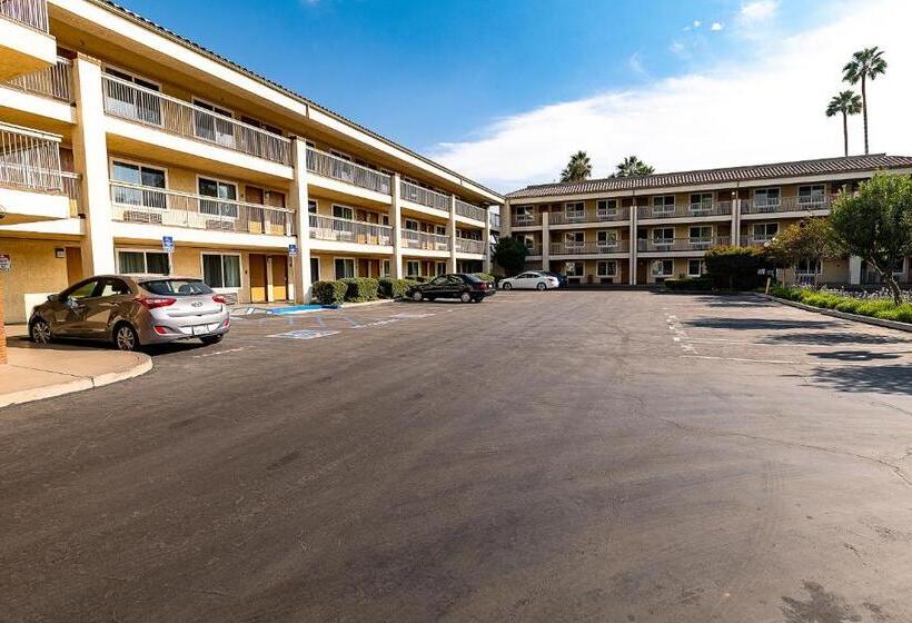 فندق Hyland Inn Near Pasadena Civic Center