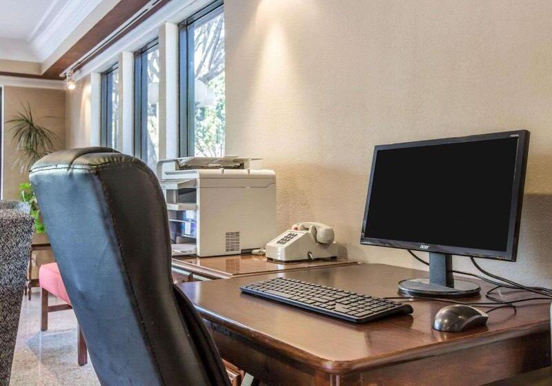 فندق Hyland Inn Near Pasadena Civic Center