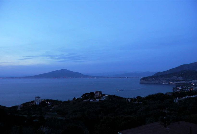 ホテル Il Nido Sorrento
