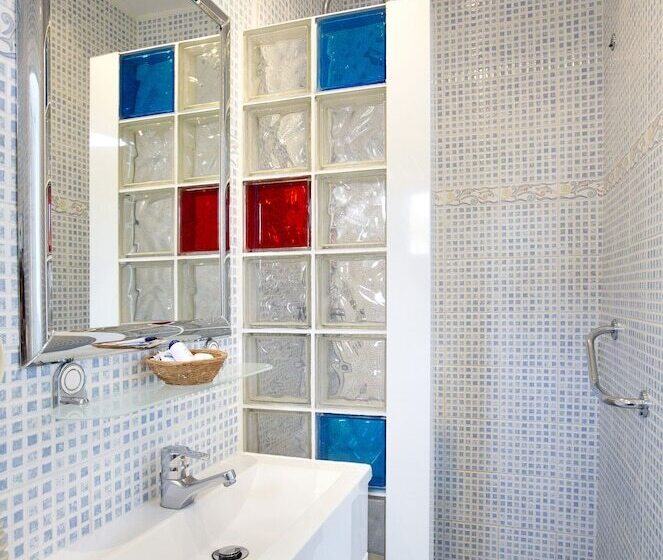 בית מלון כפרי Hôtel La Villa Juan Beach