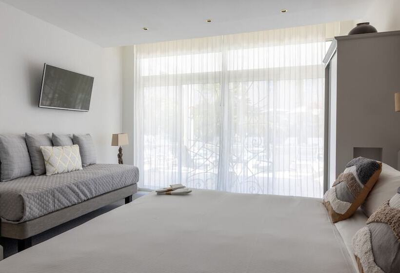 בית מלון כפרי Hôtel La Villa Juan Beach