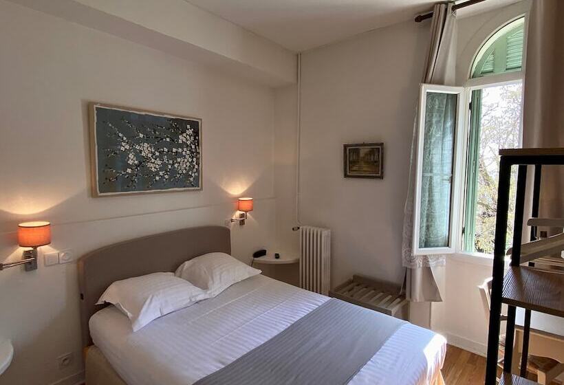 호텔 La Bellaudiere