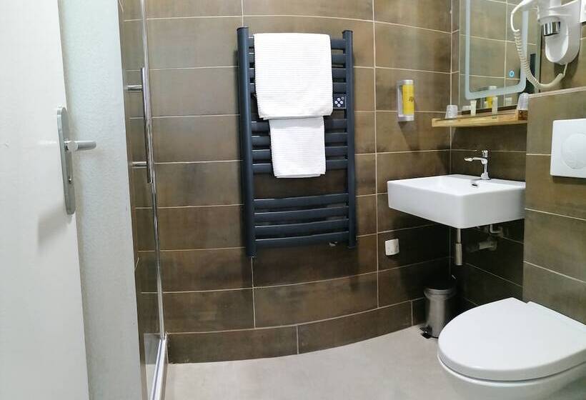 Отель La Buissonnière