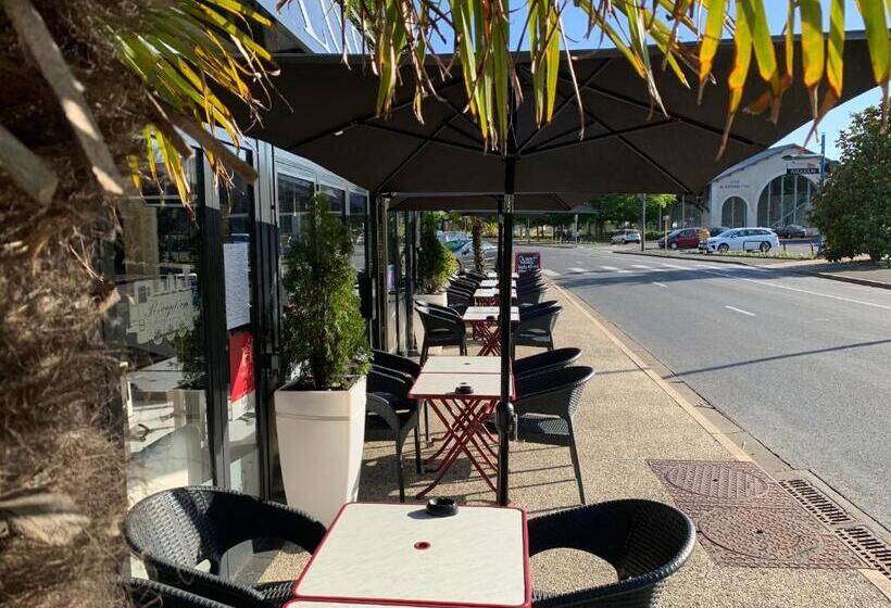 Отель La Locomotive