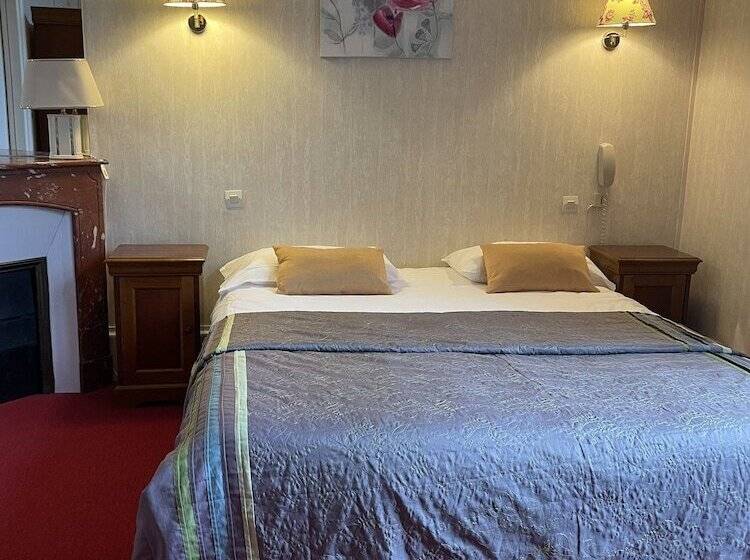 فندق La Poularde