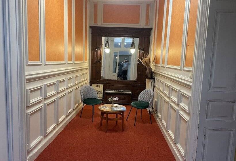 בית מלון כפרי La Poularde