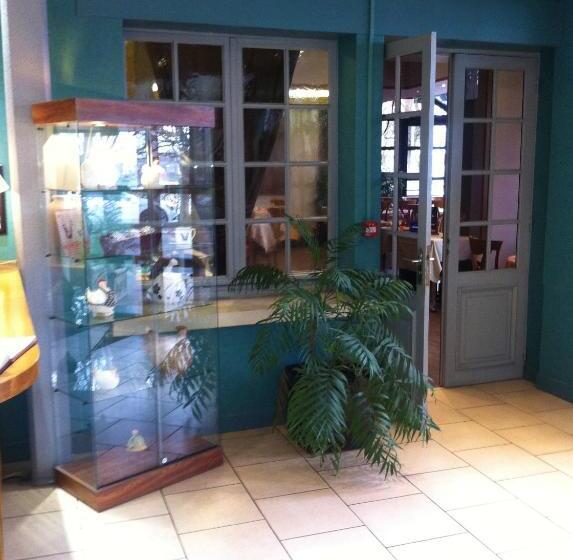 فندق La Poularde