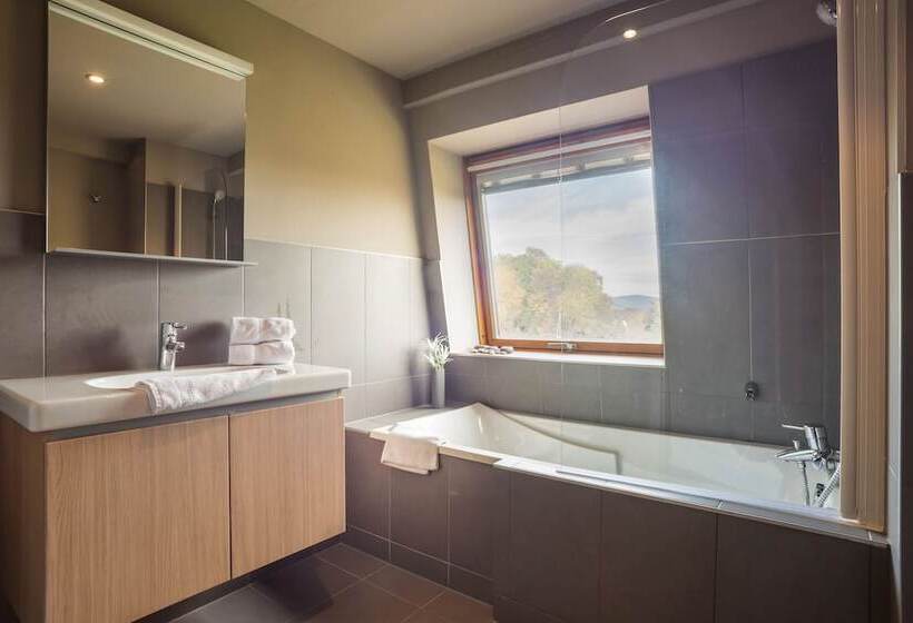 ホテル Logis Hôtel Restaurant La Rochette