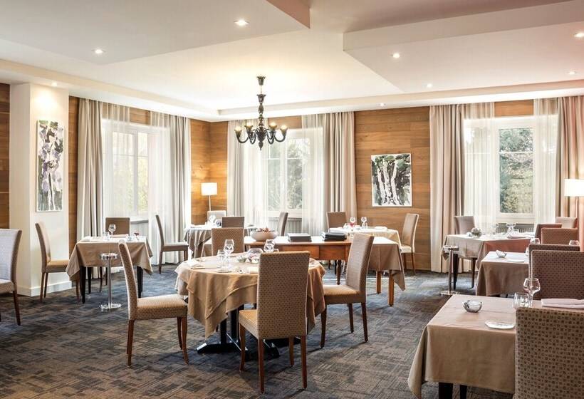 ホテル Logis Hôtel Restaurant La Rochette