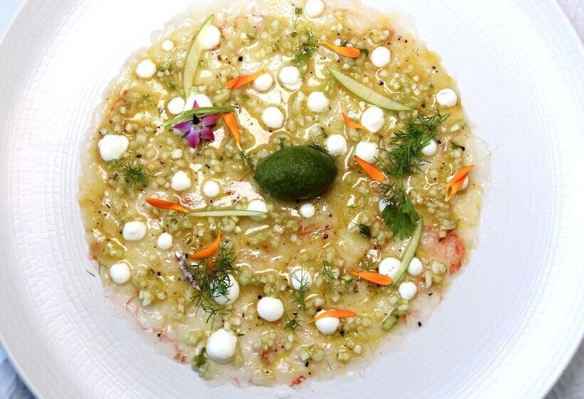 ホテル Logis Hôtel Restaurant La Rochette