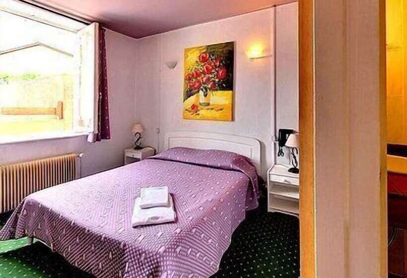 Отель La Tablee Medievale