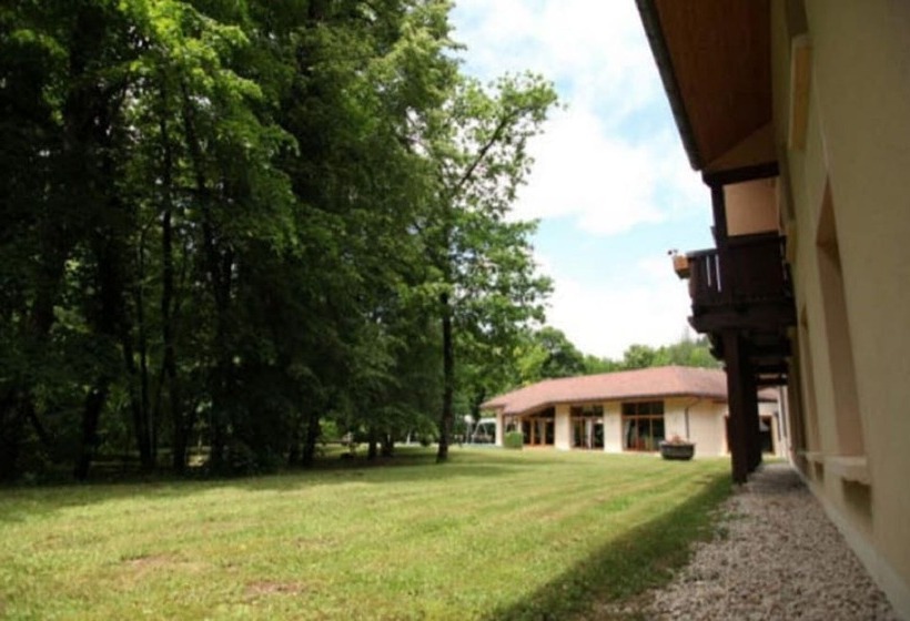 Отель Le Bois Dormant Hôtel Restaurant & Spa Logis Hôtel