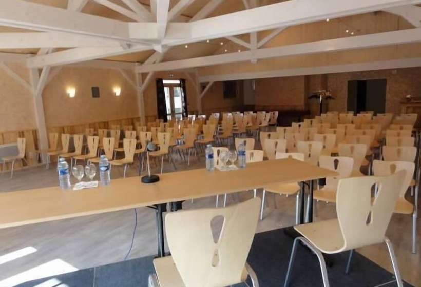 Отель Le Bois Dormant Hôtel Restaurant & Spa Logis Hôtel