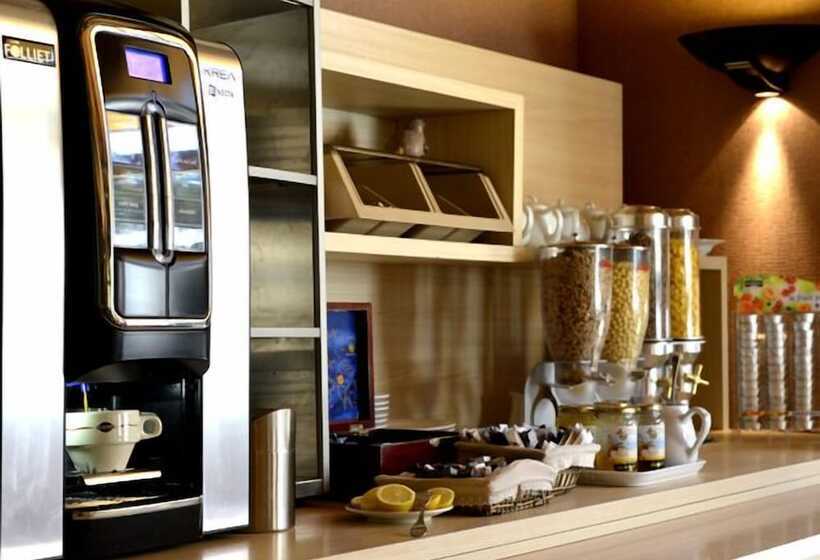 Отель Le Bois Dormant Hôtel Restaurant & Spa Logis Hôtel