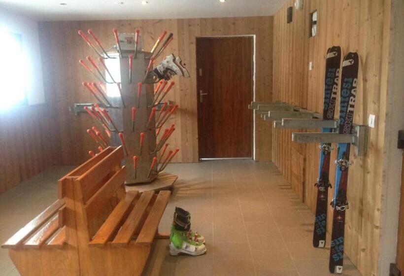 فندق Le Caprice Des Neiges