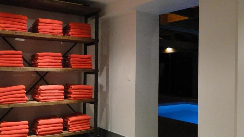 فندق Le Caprice Des Neiges