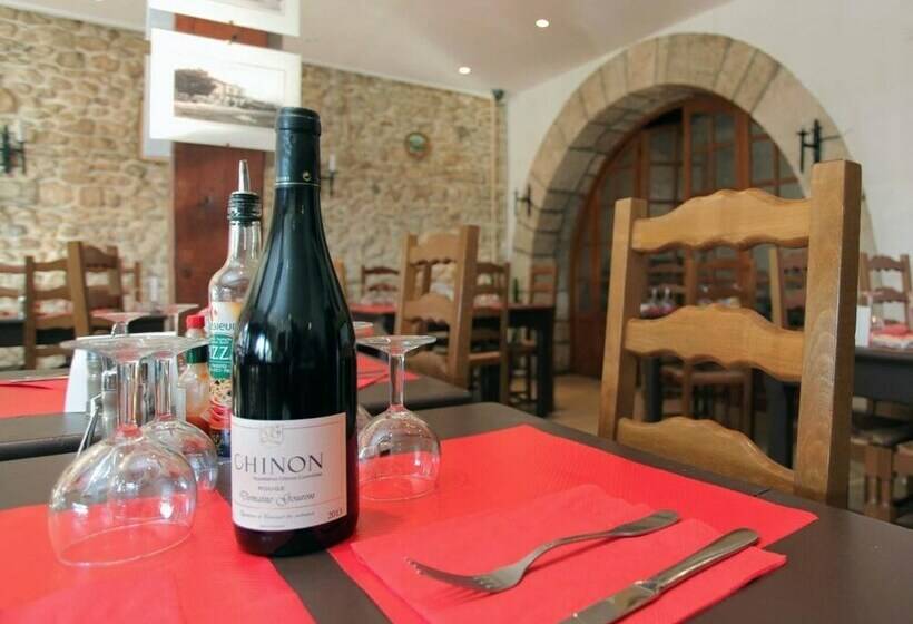 فندق Le Chapeau Rouge