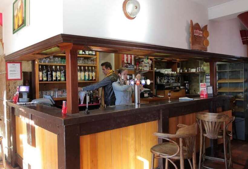 فندق Le Chapeau Rouge