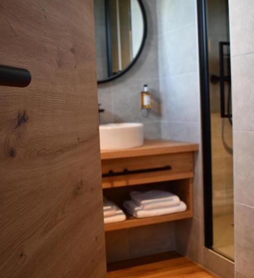 Отель Le Cheval Blanc   Lac Du Der   Logis