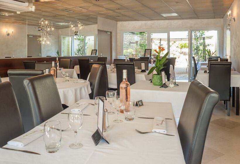 فندق Le Collonges