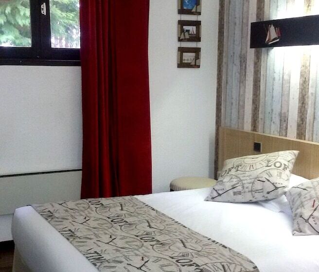 Отель Le Merle Blanc Hôtel Logis