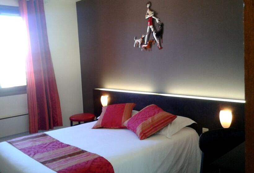 Отель Le Merle Blanc Hôtel Logis