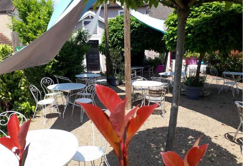 Отель Le Merle Blanc Hôtel Logis