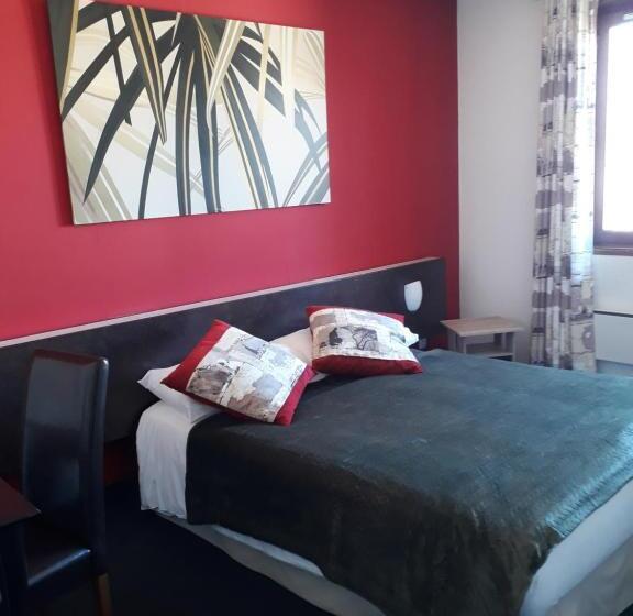 Отель Le Merle Blanc Hôtel Logis