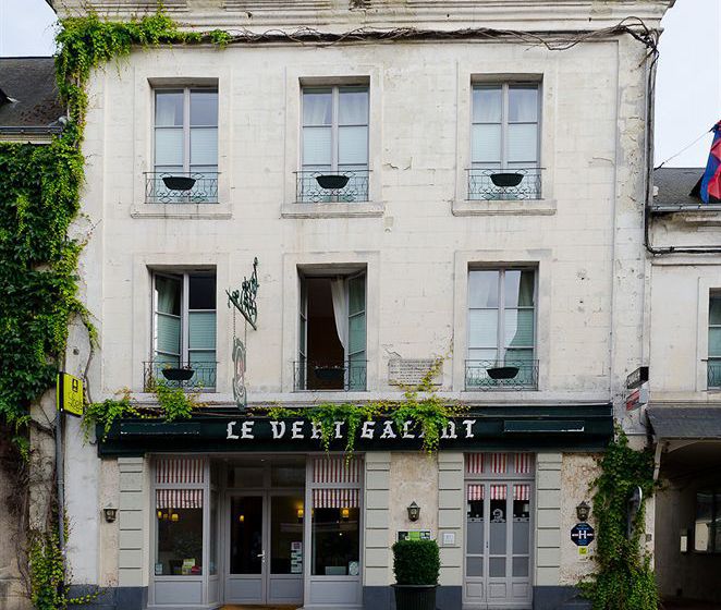 Hotel Logis  Le Vert Galant