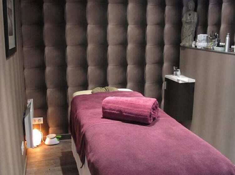 فندق Des Colonnes