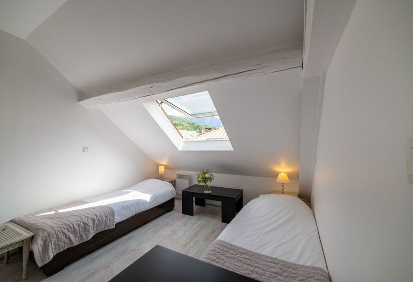 Logis   Hotel De La Mairie