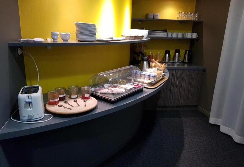 Отель Logis Hôtel A La Bonne Auberge