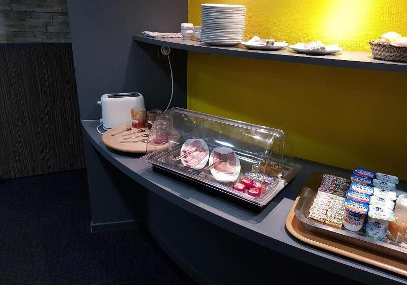 Отель Logis Hôtel A La Bonne Auberge