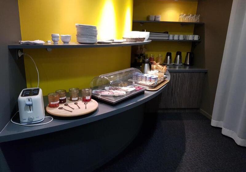 Отель Logis Hôtel A La Bonne Auberge