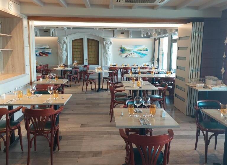 Logis Hotels   Au Poisson D Argent   Hôtel 3 étoiles Et Restaurant