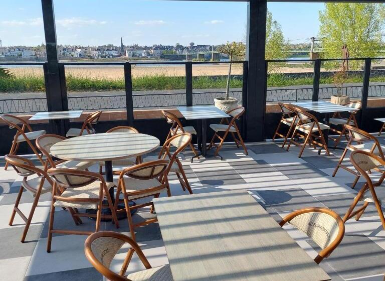 Logis Hotels   Au Poisson D Argent   Hôtel 3 étoiles Et Restaurant