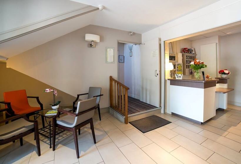 هتل Logis Auberge De La Rose