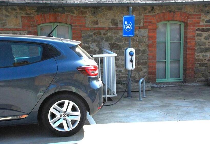 בית מלון כפרי Logis Auberge De La Sélune