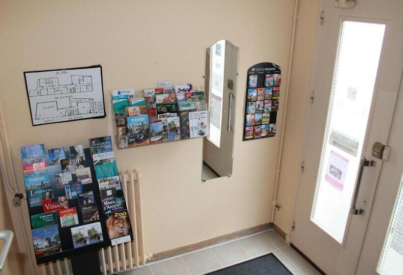 호텔 Logis Hôtel Beauséjour