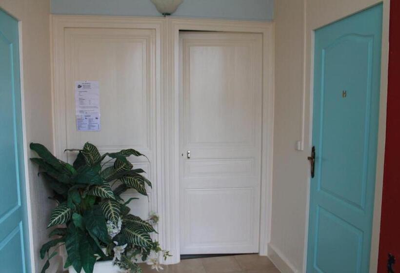 호텔 Logis Hôtel Beauséjour