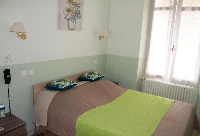 호텔 Logis Hôtel Beauséjour