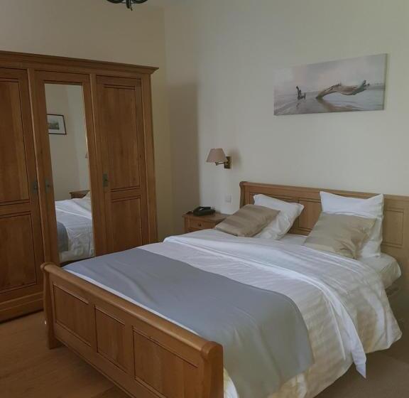 Отель Logis Château De La Motte Hôtel & Restaurant