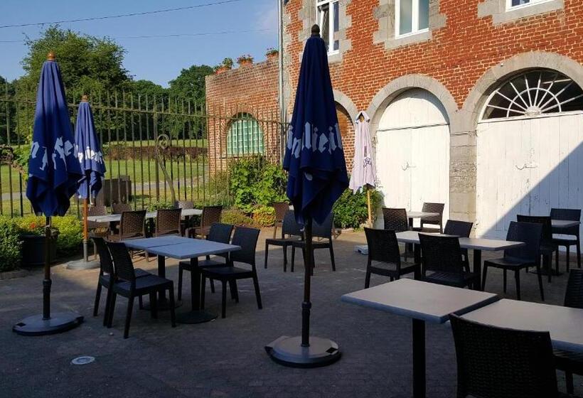 Отель Logis Château De La Motte Hôtel & Restaurant