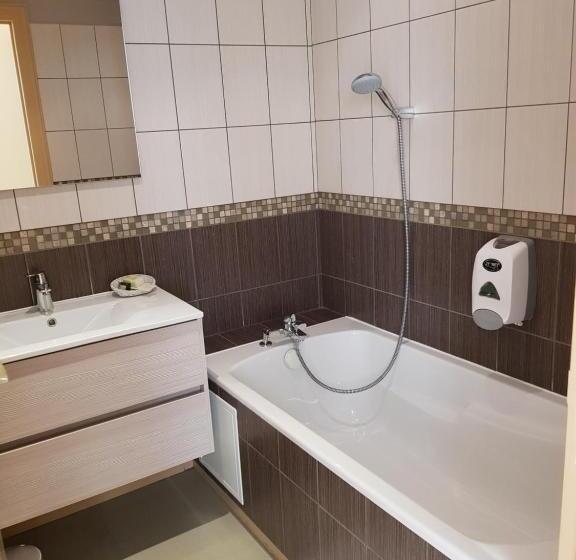 Отель Logis Château De La Motte Hôtel & Restaurant