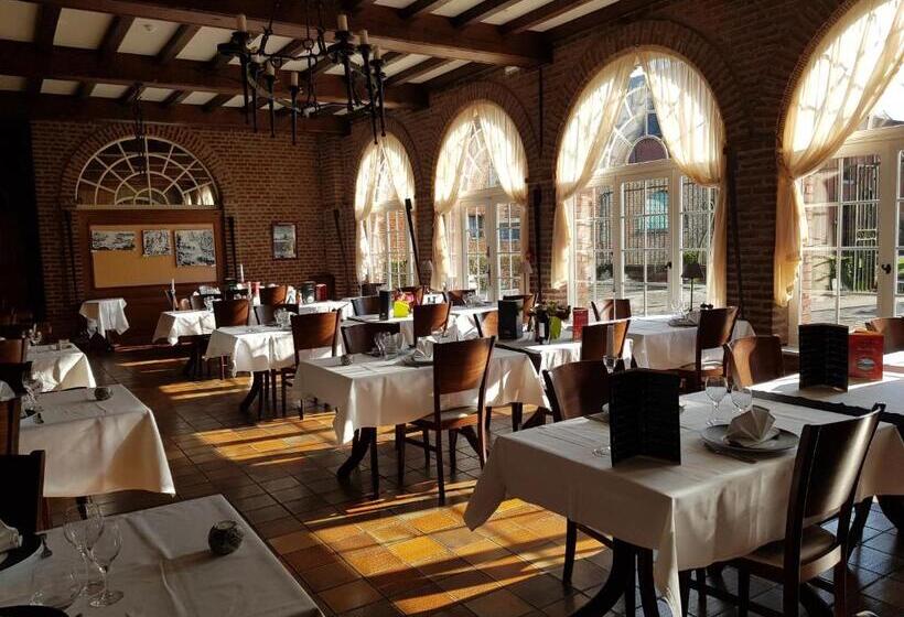 Отель Logis Château De La Motte Hôtel & Restaurant