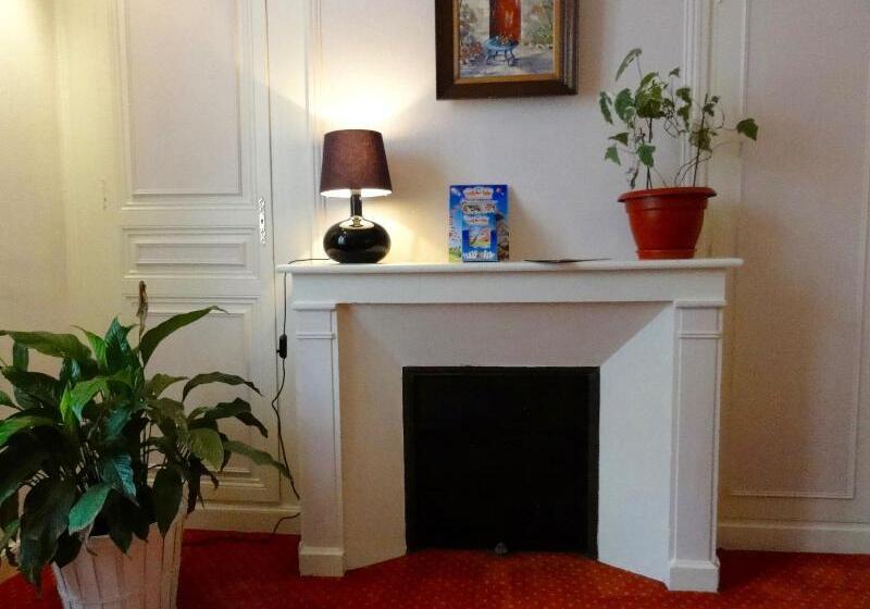 호텔 Logis Hôtel Restaurant Clair Cottage, Chisseaux   Chenonceaux
