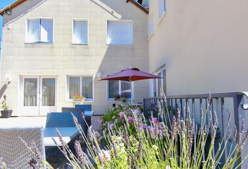 호텔 Logis Hôtel Restaurant Clair Cottage, Chisseaux   Chenonceaux