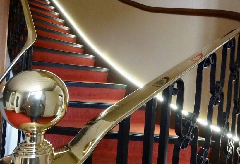 호텔 Logis Hôtel Restaurant Clair Cottage, Chisseaux   Chenonceaux